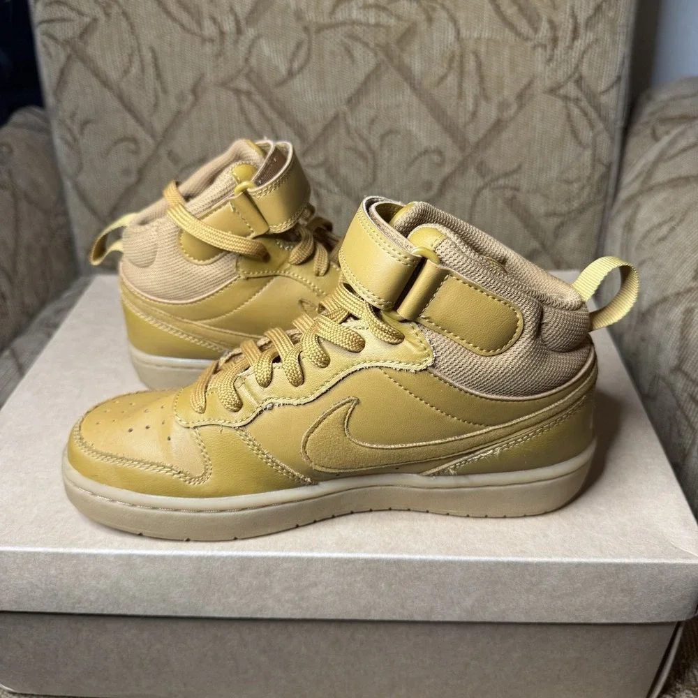 Nike Court Borough Mid 2‎ GS Wheat Shoes CD 7782-701 Kids Size 5Y Sneakers